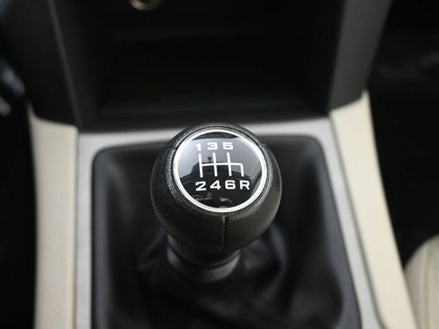 Used 2010 Subaru Outback 2.5i image 29