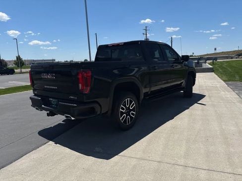 Certified 2025 GMC Sierra 1500 AT4 w/ AT4 Premium Package AWD/4WD image 4