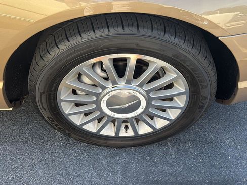 Used 2005 Ford Thunderbird RWD image 5