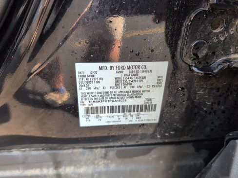 Used 2023 Ford Explorer Limited w/ Equipment Group 301A AWD/4WD image 11