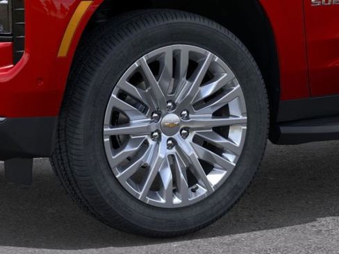 New 2025 Chevrolet Suburban Premier w/ Sun And Tow Package image 9