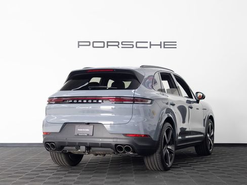 Certified 2026 Porsche Cayenne S AWD/4WD image 7