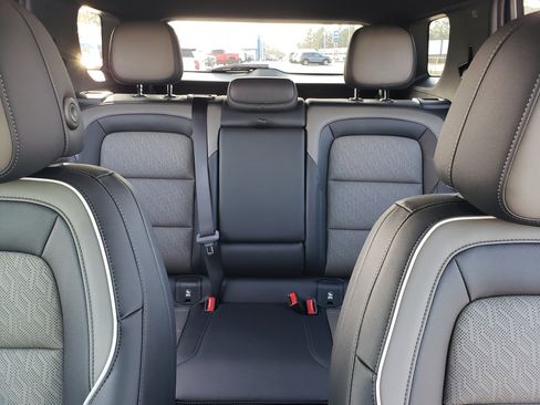 New 2026 Chevrolet Equinox LT w/ Convenience Package II image 33