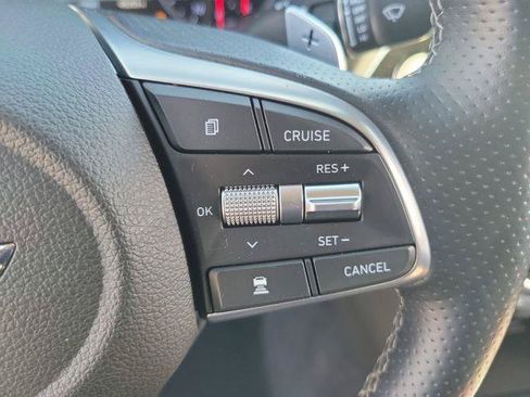 Used 2019 Genesis G70 2.0T Advanced RWD image 25