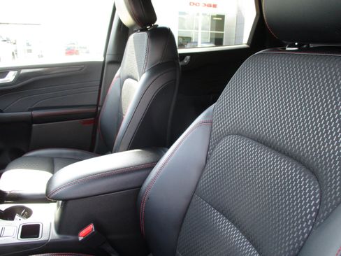 Used 2024 Ford Escape ST-Line w/ Tech Pack #1 AWD/4WD image 39