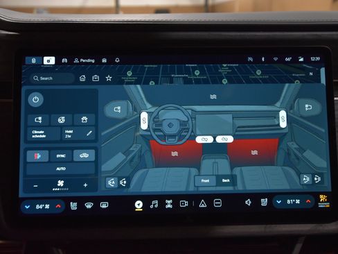 Used 2022 Rivian R1T Adventure image 27