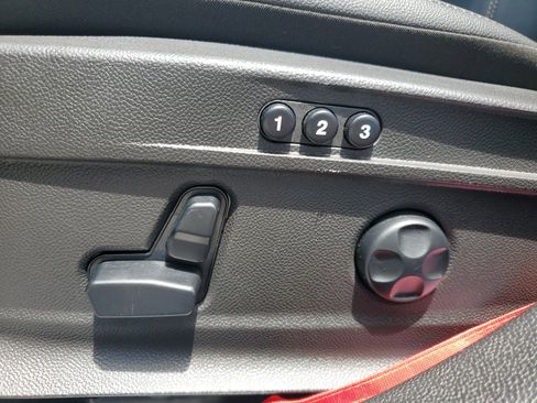 Used 2022 Alfa Romeo Giulia Ti image 11