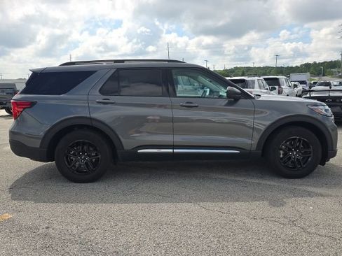 Used 2025 Ford Explorer Active RWD image 6