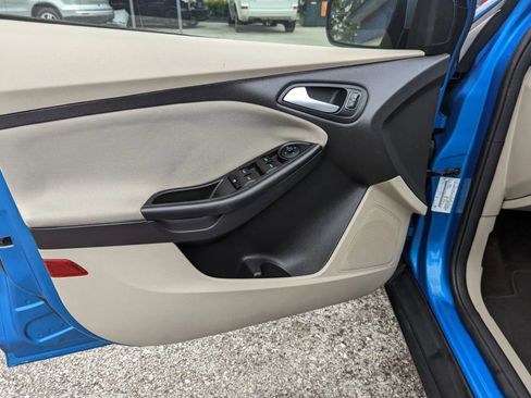 Used 2015 Ford Focus SE image 13