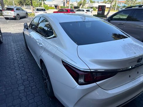 Used 2024 Lexus ES 250 w/ Premium Package AWD/4WD image 6