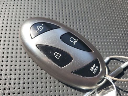 Used 2025 Hyundai Santa Fe SEL FWD image 28