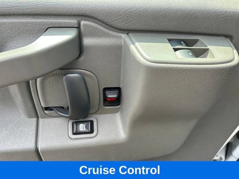 Used 2017 Chevrolet Express 2500 LS RWD image 12