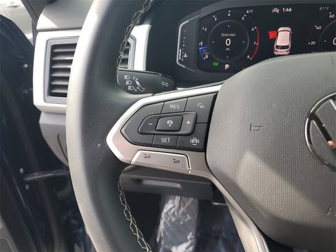 Used 2022 Volkswagen Atlas Cross Sport SE image 29