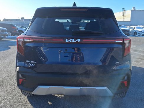 Used 2025 Kia Seltos LX image 5