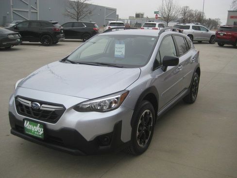 Used 2022 Subaru Crosstrek 2.0i image 4
