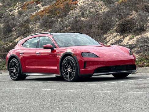 New 2025 Porsche Taycan 4 Cross Turismo image 10