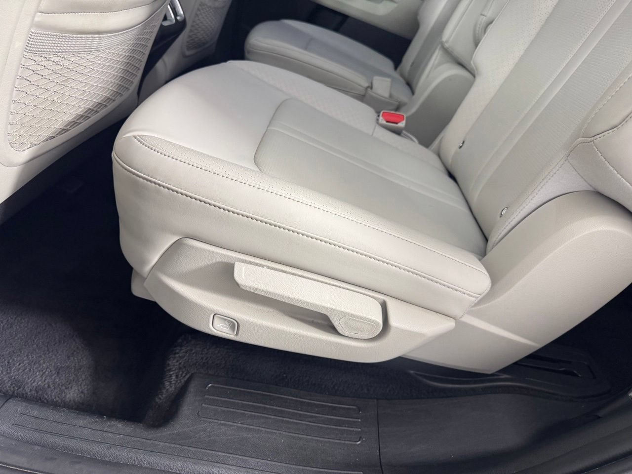 Used 2024 Kia Sorento EX w/ Panoramic Sunroof Package FWD image 29