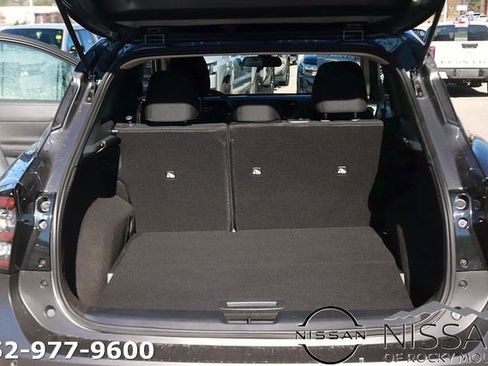 Used 2025 Nissan Kicks SV w/ Charging Package image 15