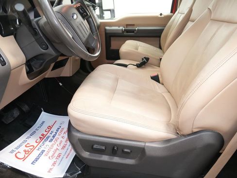 Used 2014 Ford F350 Lariat image 17