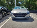 Used 2022 Hyundai Elantra SEL w/ Preferred Accessory Package image 2