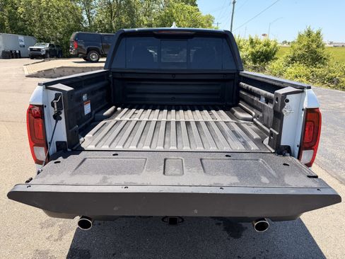 Used 2023 Honda Ridgeline Black Edition image 13