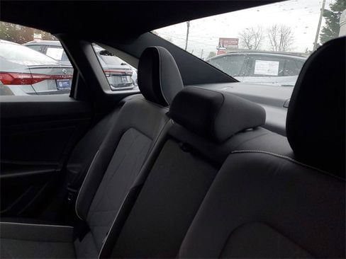 Certified 2025 Volkswagen Jetta Sport image 10
