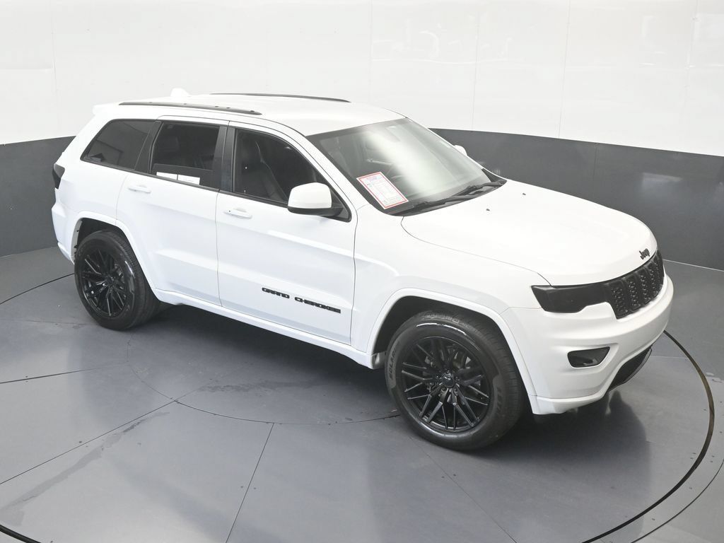 Used 2018 Jeep Grand Cherokee Altitude RWD image 51