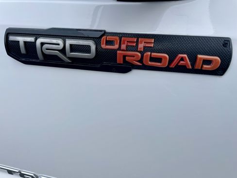 Used 2020 Toyota Tacoma TRD Off-Road image 37
