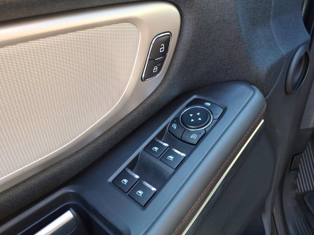 Certified 2025 Ford Expedition Active AWD/4WD image 15