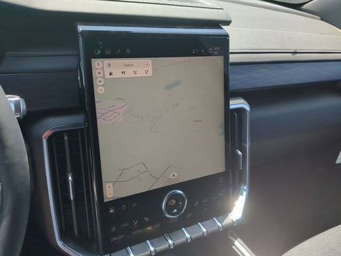 New 2025 GMC Acadia Elevation image 31