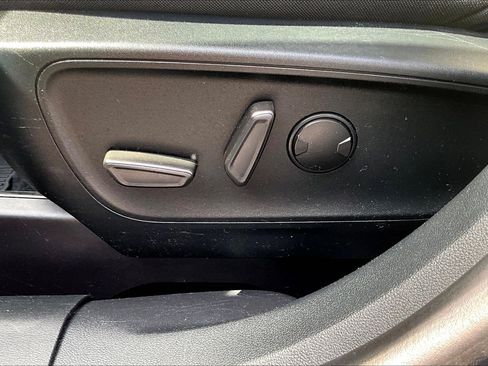 Used 2021 Ford Escape SE FWD image 34