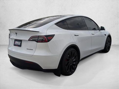 Used 2023 Tesla Model Y Performance image 5
