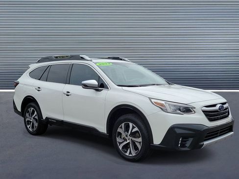 Used 2022 Subaru Outback Touring XT AWD/4WD image 2