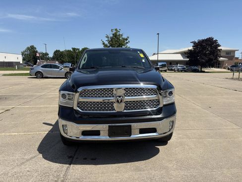 Used 2017 RAM 1500 Laramie AWD/4WD image 5