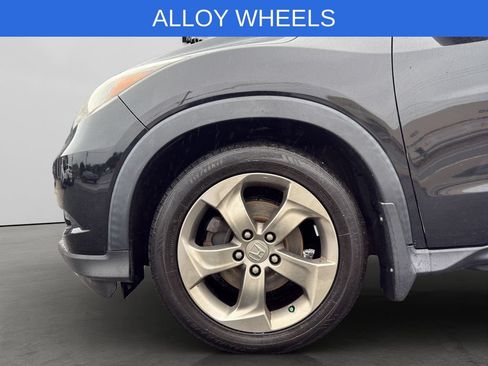 Used 2018 Honda HR-V EX image 8