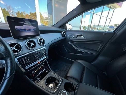 Used 2018 Mercedes-Benz GLA 250 4MATIC image 12