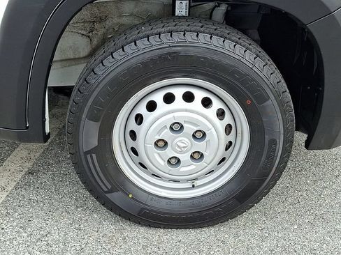 Used 2025 RAM ProMaster 2500 w/ Convenience Group FWD image 8