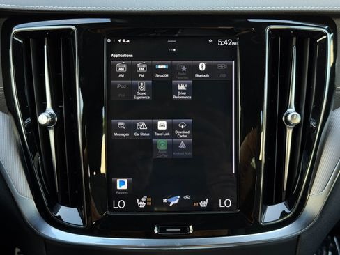 Used 2020 Volvo V60 T6 R-Design FWD image 26
