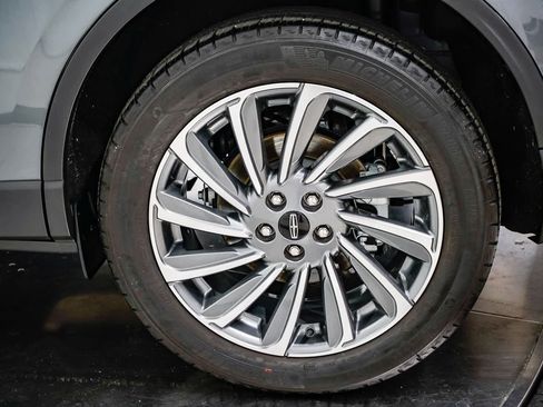 Used 2023 Lincoln Corsair Reserve image 10