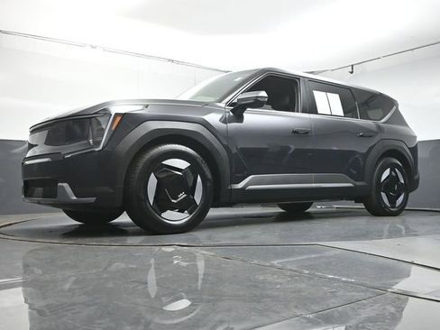 Used 2026 Kia EV9 Light RWD image 39