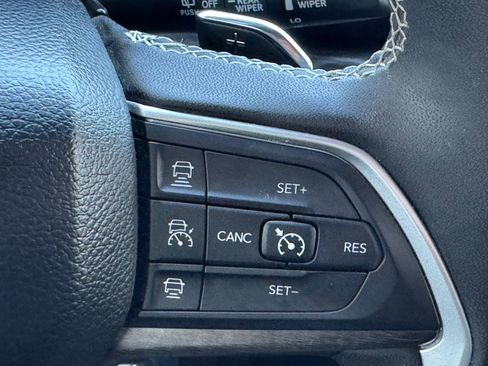 Used 2024 Jeep Grand Cherokee Limited 4xe AWD/4WD image 16