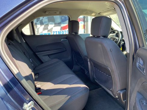 Used 2017 Chevrolet Equinox LT w/ Convenience Package AWD/4WD image 12