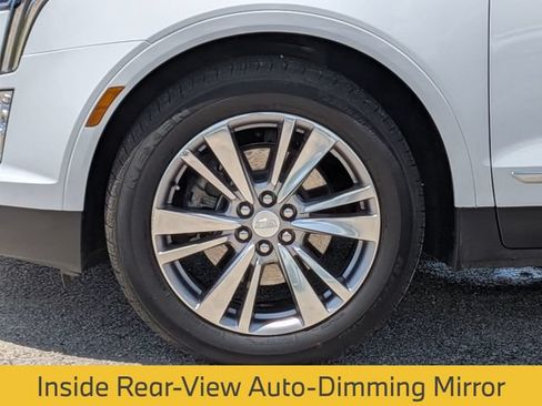 Used 2024 Cadillac XT5 Premium Luxury FWD image 12