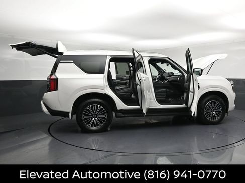 Certified 2025 Nissan Armada SL w/ Captain's Chari Seat Package AWD/4WD image 35