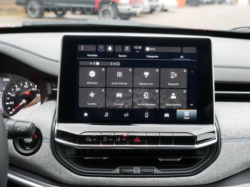 Certified 2024 Jeep Compass Latitude image 30