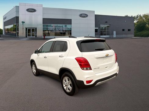 Used 2017 Chevrolet Trax LT w/ LT Convenience Package AWD/4WD image 7
