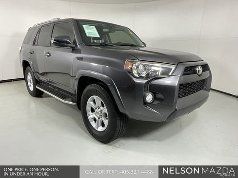 Used 2018 Toyota 4Runner SR5 Premium image 1