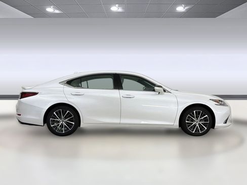 Certified 2024 Lexus ES 350 w/ Premium Package FWD image 8