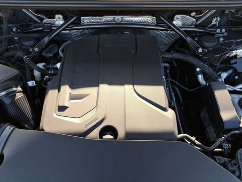 New 2025 Audi Q5 Premium Plus image 35