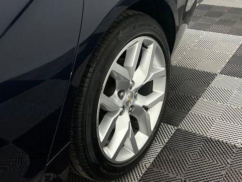 Used 2019 Chevrolet Impala Premier FWD image 13